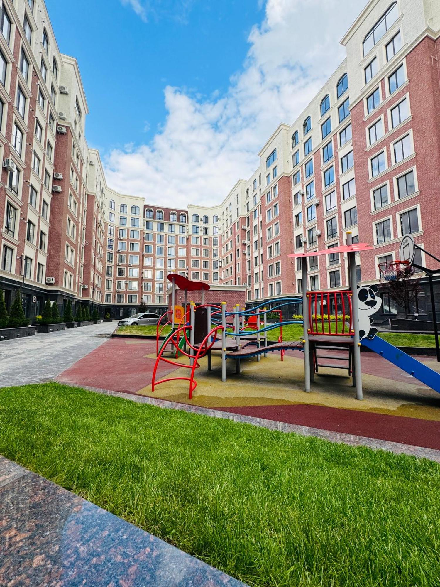Two Bedroom Apartment In The Center, With Parking, Address Avram Iancu 32 Kišiněv Exteriér fotografie