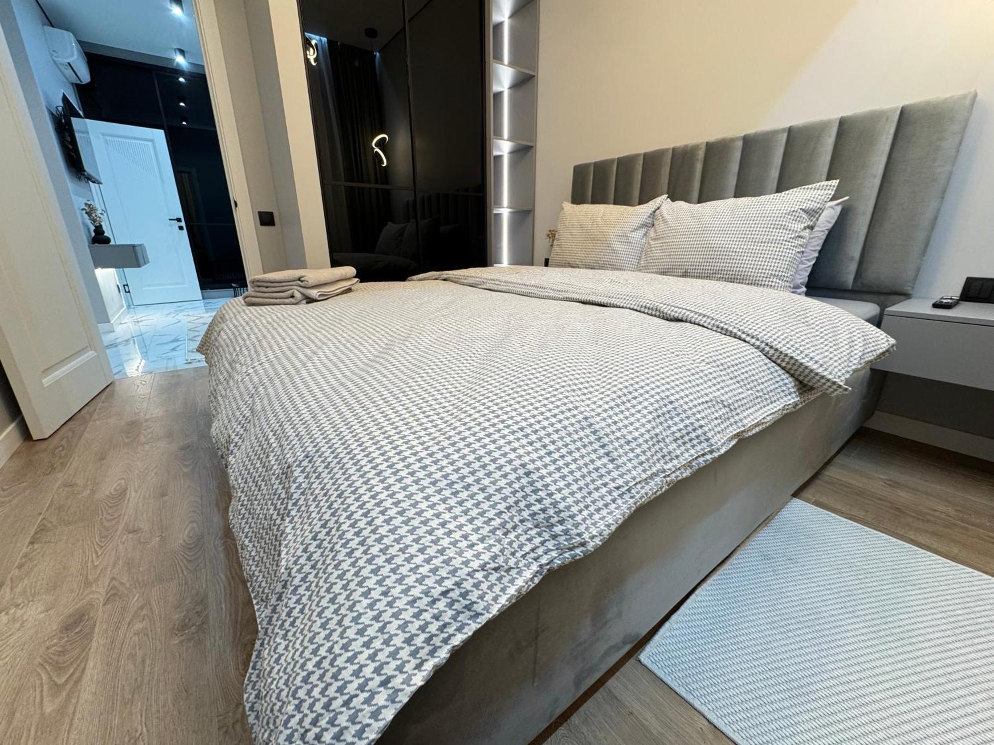 Two Bedroom Apartment In The Center, With Parking, Address Avram Iancu 32 Kišiněv Exteriér fotografie