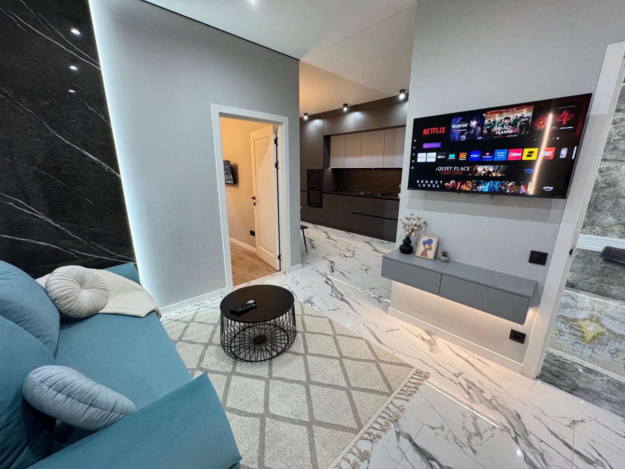 Two Bedroom Apartment In The Center, With Parking, Address Avram Iancu 32 Kišiněv Exteriér fotografie